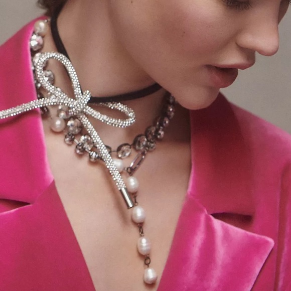 Anthropologie Jewelry - New Anthropologie Glitzy Crystal Necklace one fresh water pearl